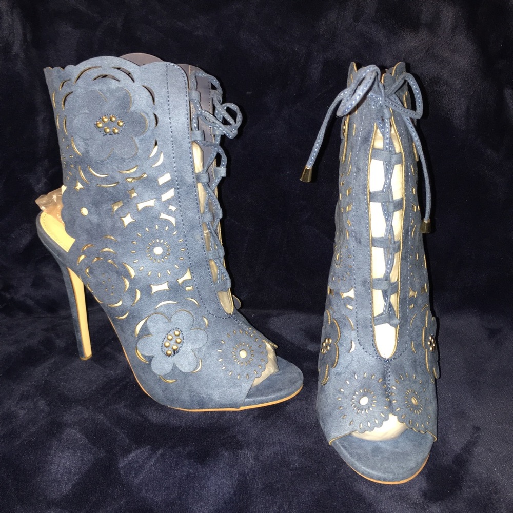 Nicia Heeled Sandal